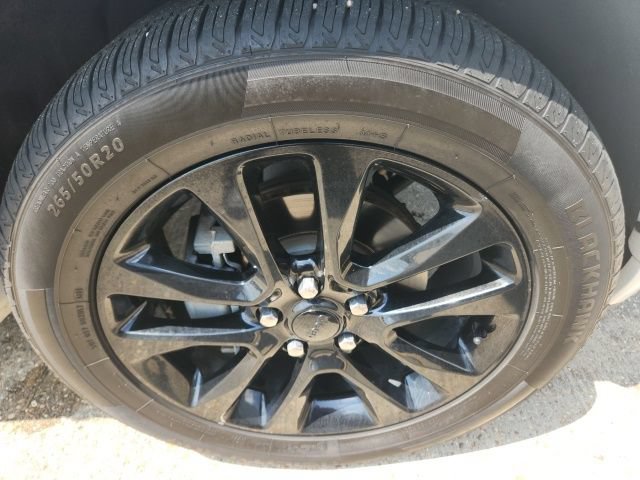 Used 2018 Jeep Grand Cherokee Altitude RWD image 12