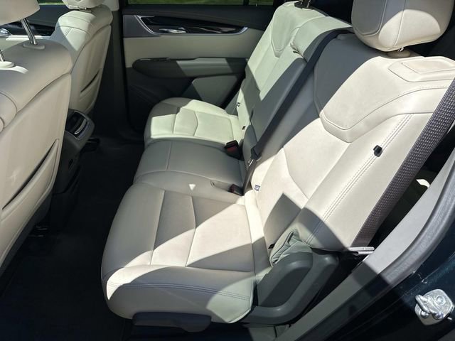 Used 2024 Cadillac XT6 Premium Luxury AWD/4WD image 11