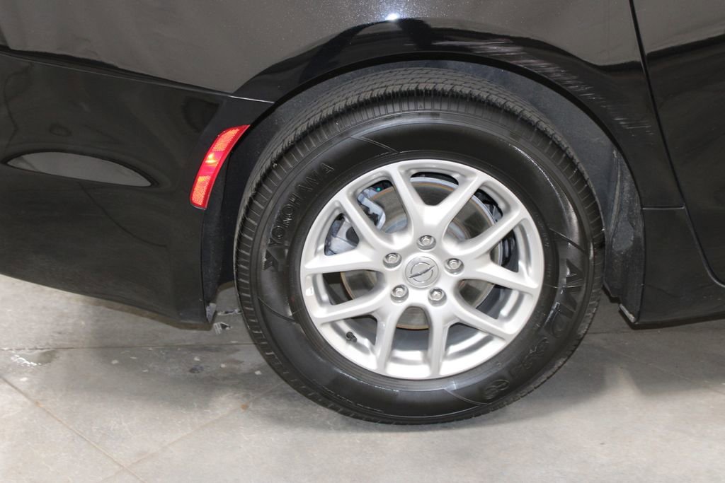 Used 2025 Chrysler Pacifica Select image 50