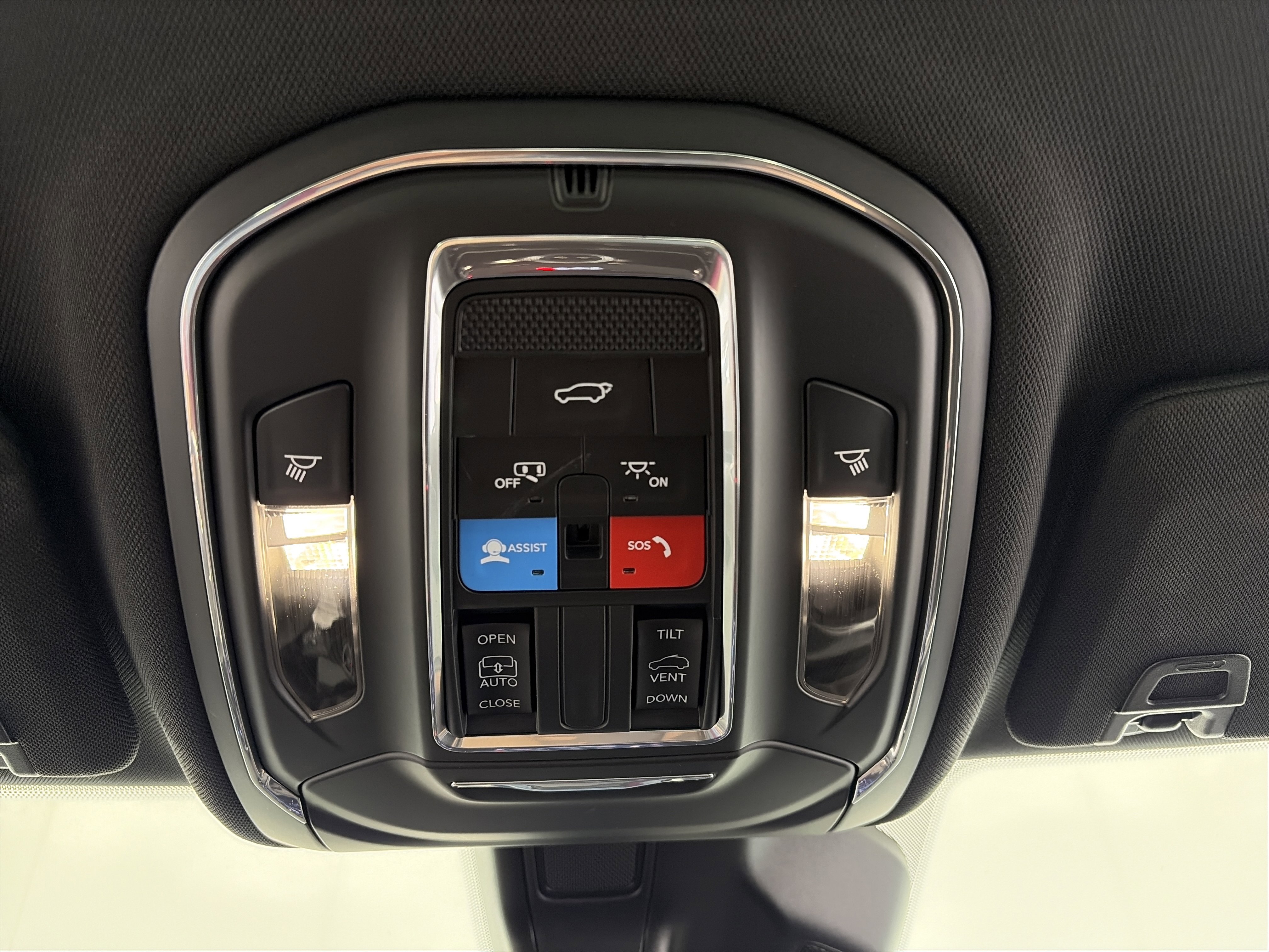 Used 2023 Jeep Grand Cherokee L Laredo image 33