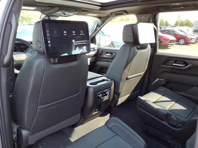 New 2026 GMC Yukon XL Denali w/ Denali Reserve Package AWD/4WD image 16