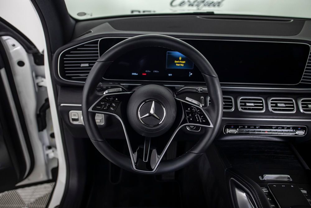 Used 2025 Mercedes-Benz GLE 450e 4MATIC image 25