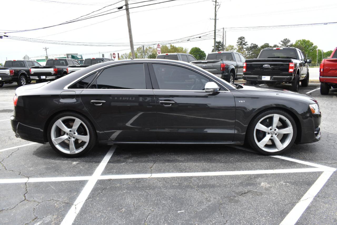 Used 2015 Audi S8 image 5