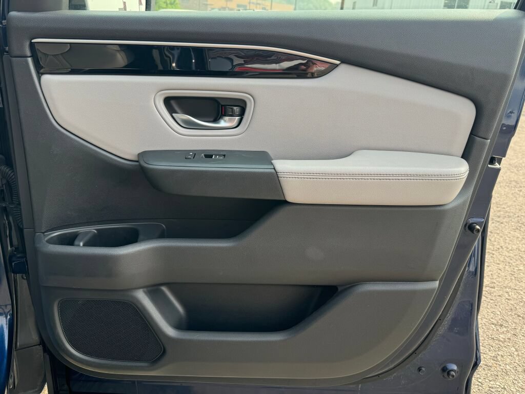 Used 2025 Honda Pilot Touring image 21