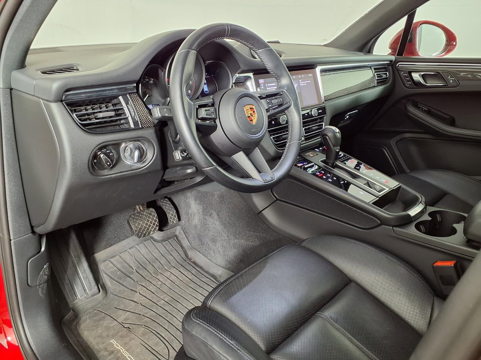 Used 2024 Porsche Macan Turbo image 18