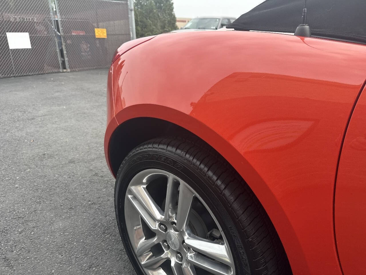 Used 2009 Pontiac Solstice Street Edition RWD image 12