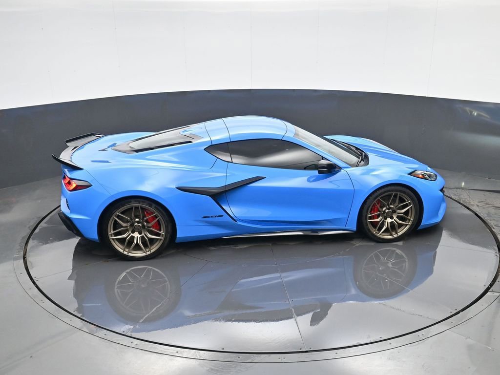 Used 2023 Chevrolet Corvette Z06 w/ Engine Appearance Package image 38