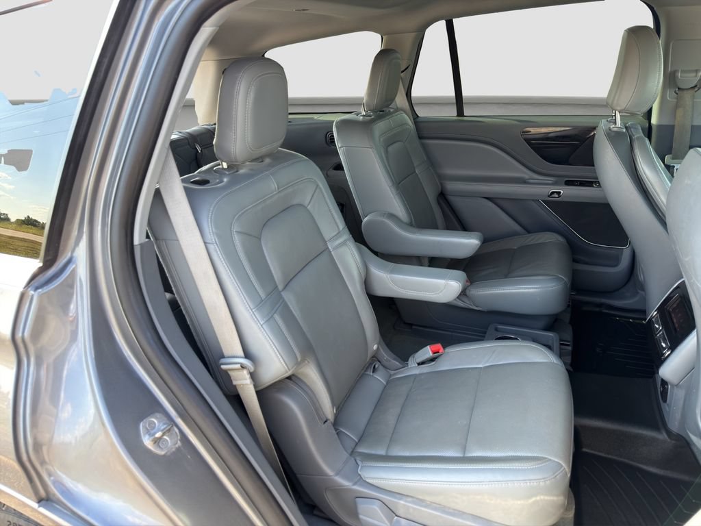 Used 2021 Lincoln Aviator Grand Touring w/ Elements Package Plus AWD/4WD image 19