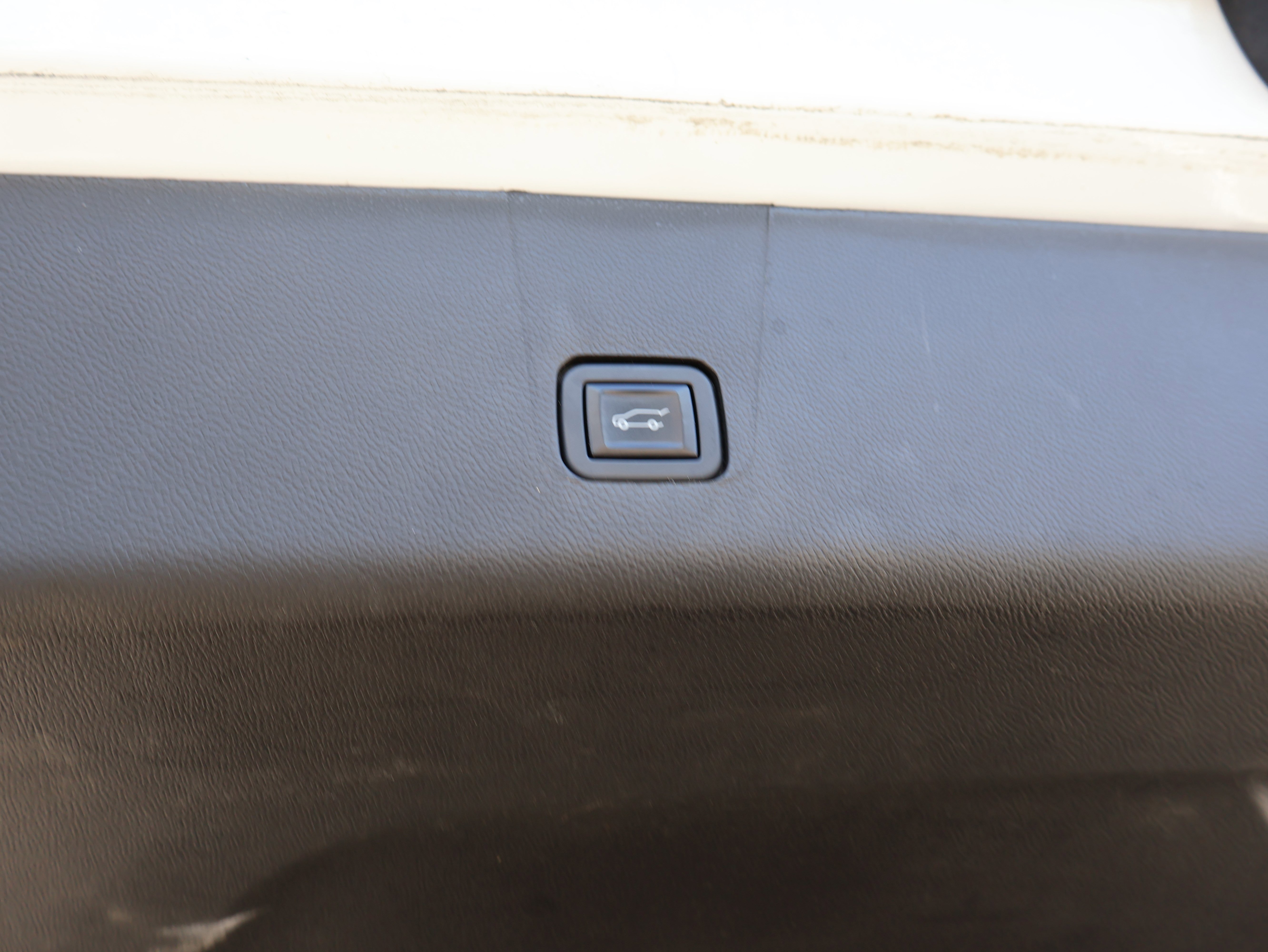 Used 2023 Chevrolet Traverse LT image 22