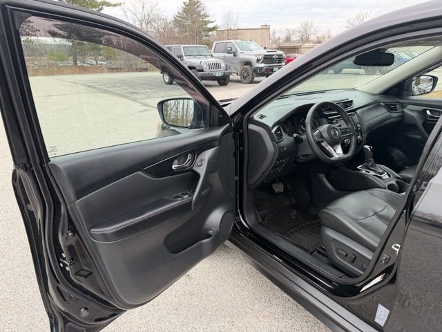 Used 2020 Nissan Rogue SL w/ Premium Package image 22