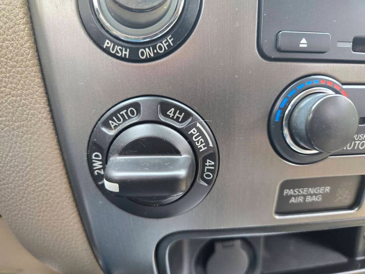 Used 2012 Nissan Armada SV image 21