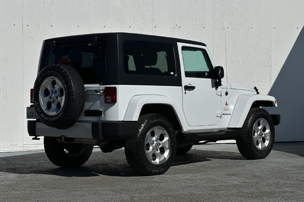 Used 2013 Jeep Wrangler Sahara w/ Connectivity Group AWD/4WD image 3