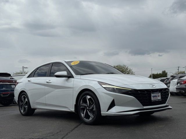 Used 2023 Hyundai Elantra SEL w/ Convenience Package FWD image 5