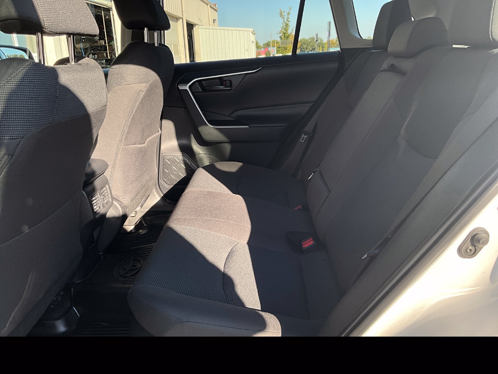 Used 2024 Toyota RAV4 LE AWD/4WD image 23