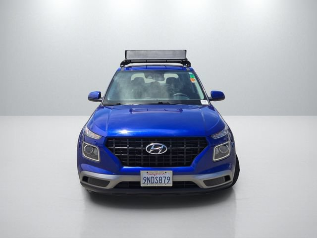 Used 2020 Hyundai Venue SE FWD image 2