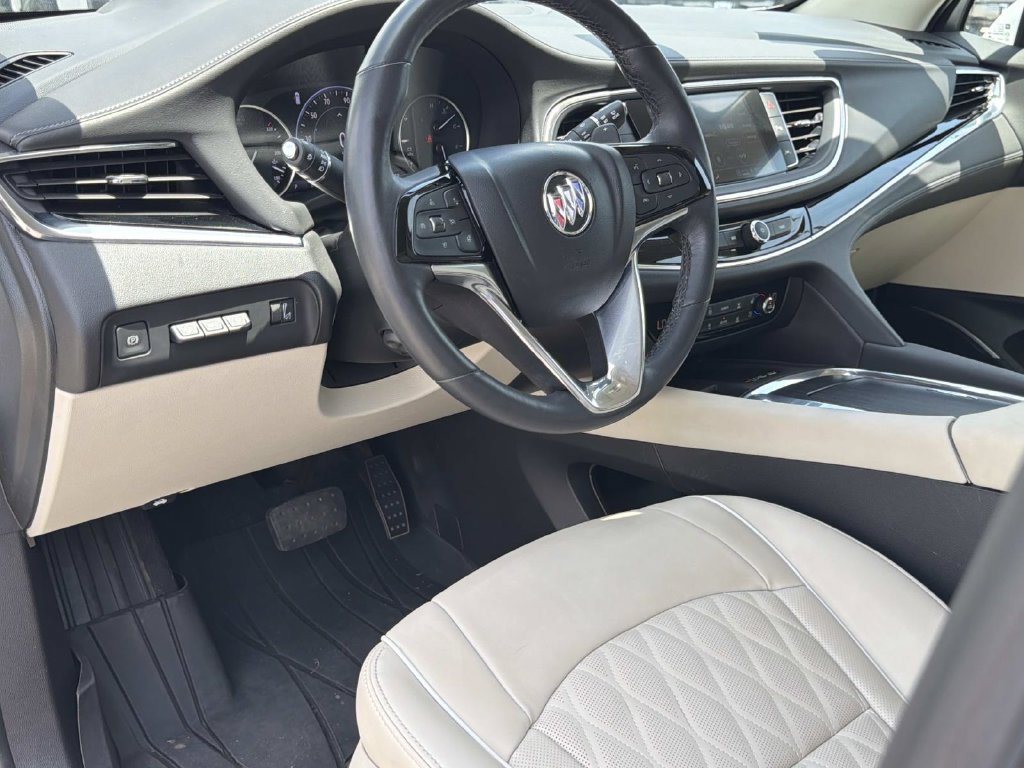 Used 2023 Buick Enclave Avenir FWD image 12