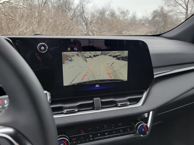 Used 2025 Chevrolet Equinox LT w/ Convenience Package II image 20