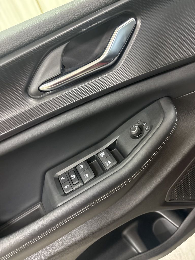 Used 2024 Jeep Grand Cherokee Altitude image 17