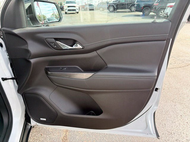 Used 2023 GMC Acadia SLT w/ Elevation Edition FWD image 25