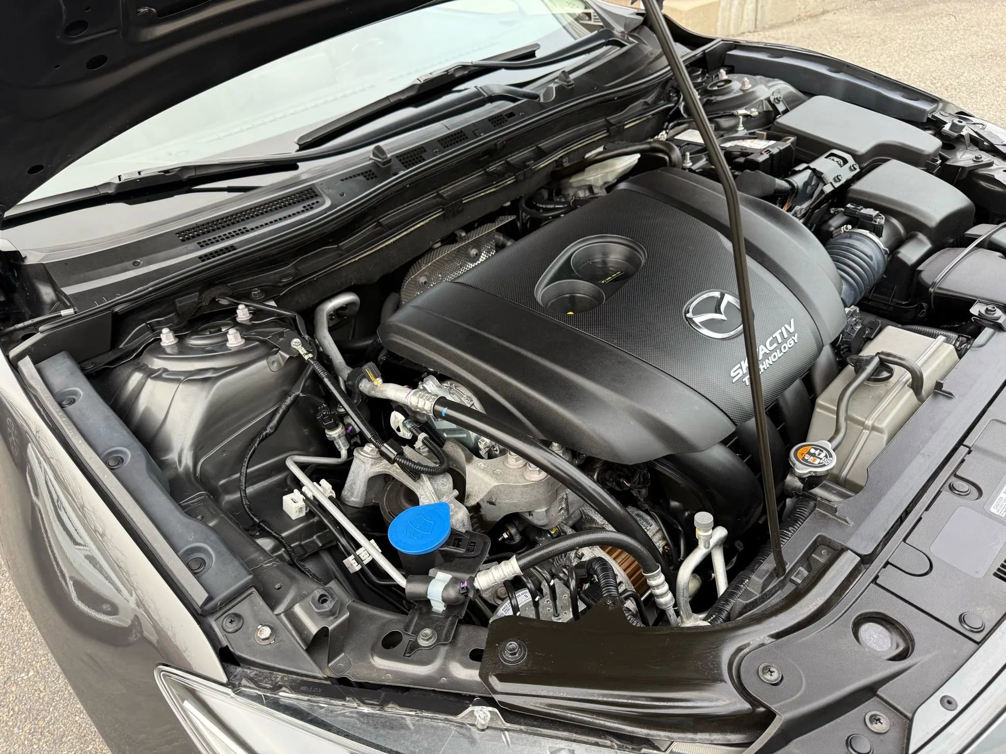 Used 2018 MAZDA MAZDA3 Touring image 29