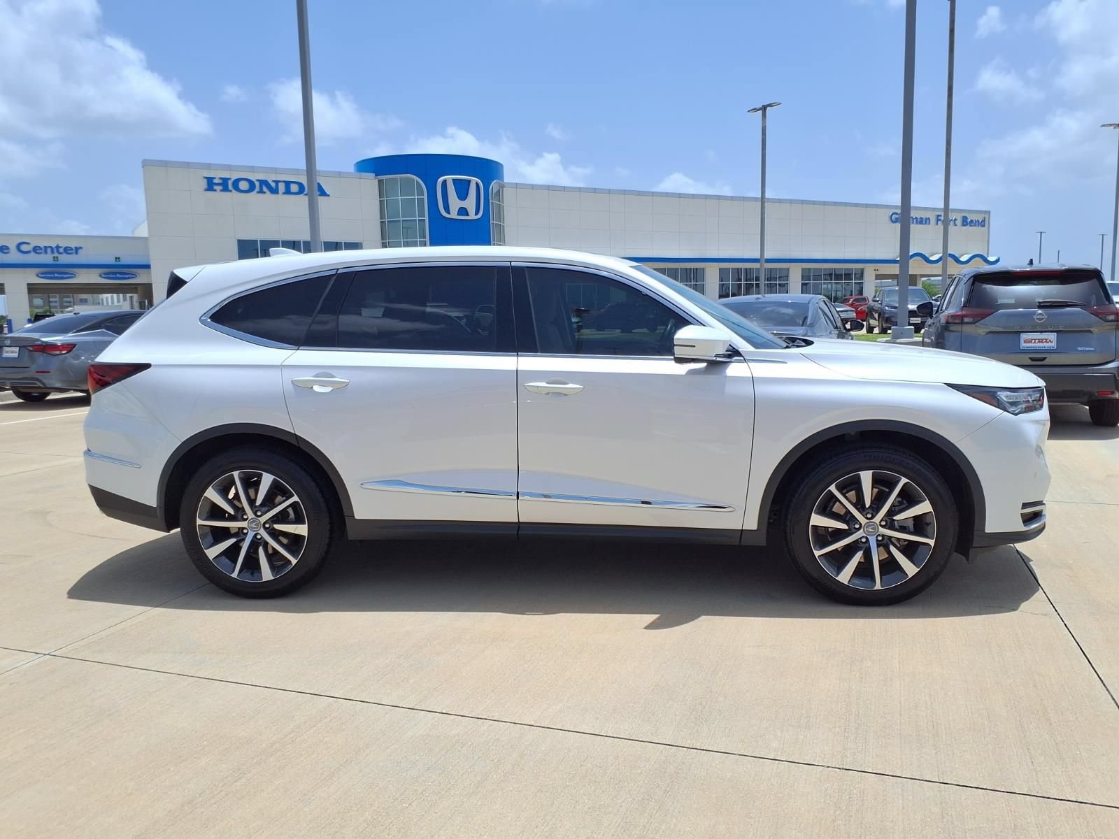 Used 2025 Acura MDX FWD w/ Technology Package image 8