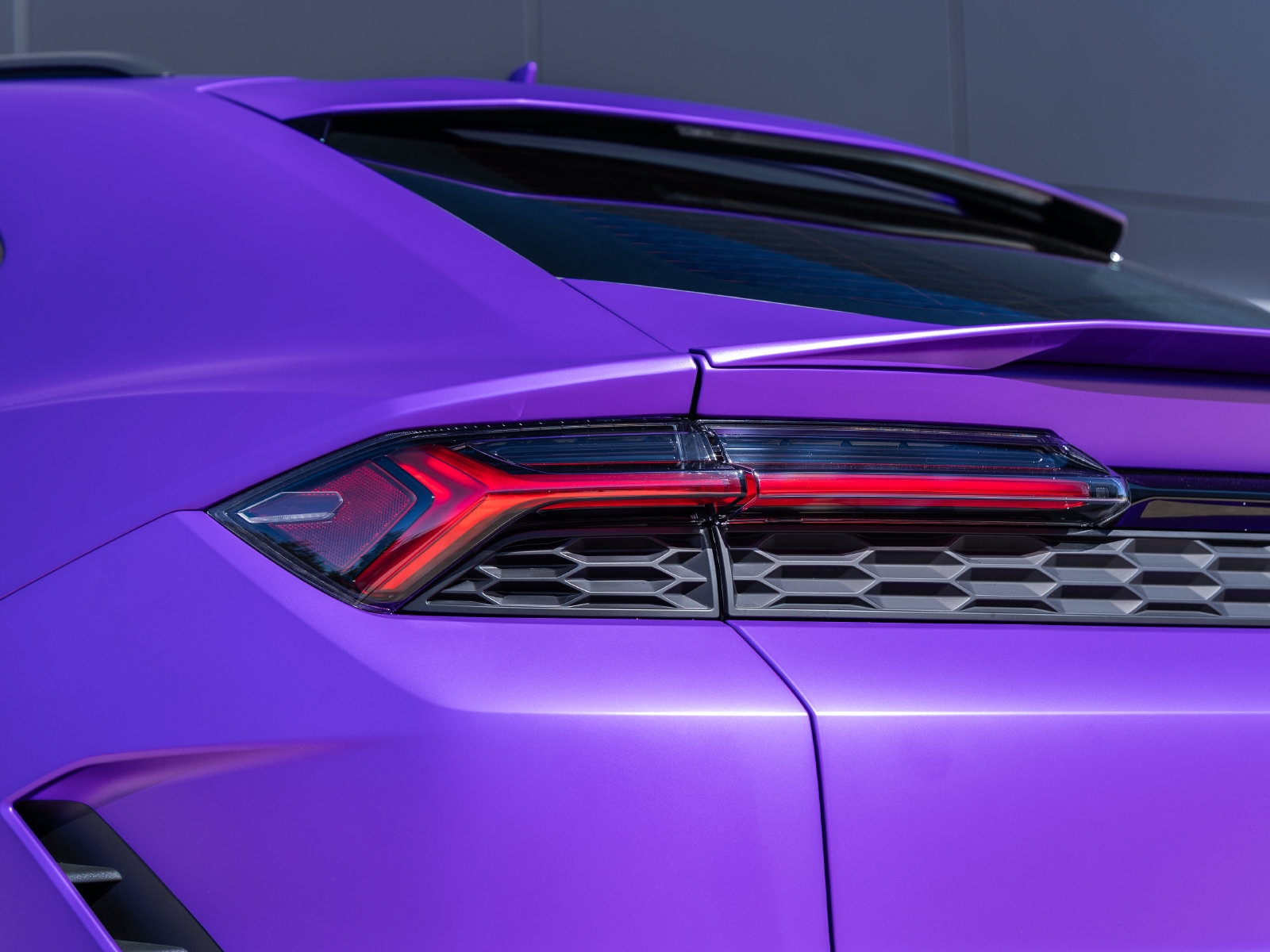 Used 2025 Lamborghini Urus S AWD/4WD image 12