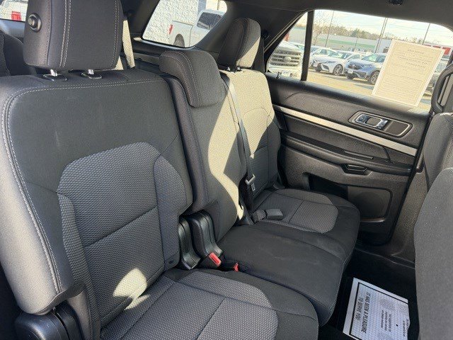 Used 2018 Ford Explorer XLT AWD/4WD image 23