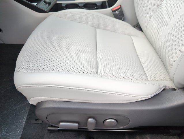 New 2026 Hyundai Kona SEL Premium FWD image 4