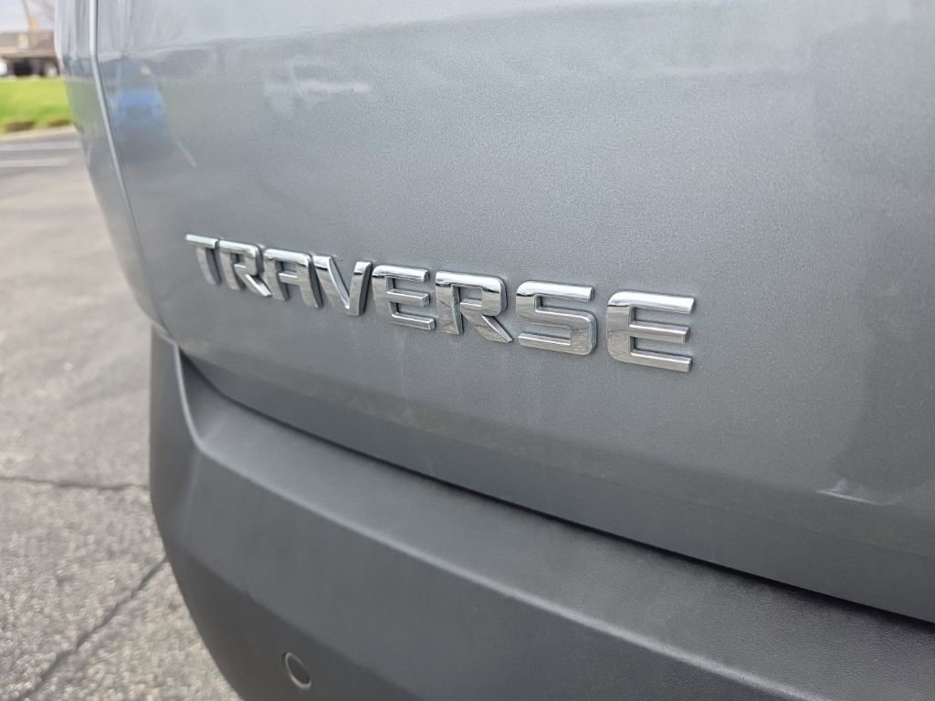 Used 2023 Chevrolet Traverse LT FWD image 11