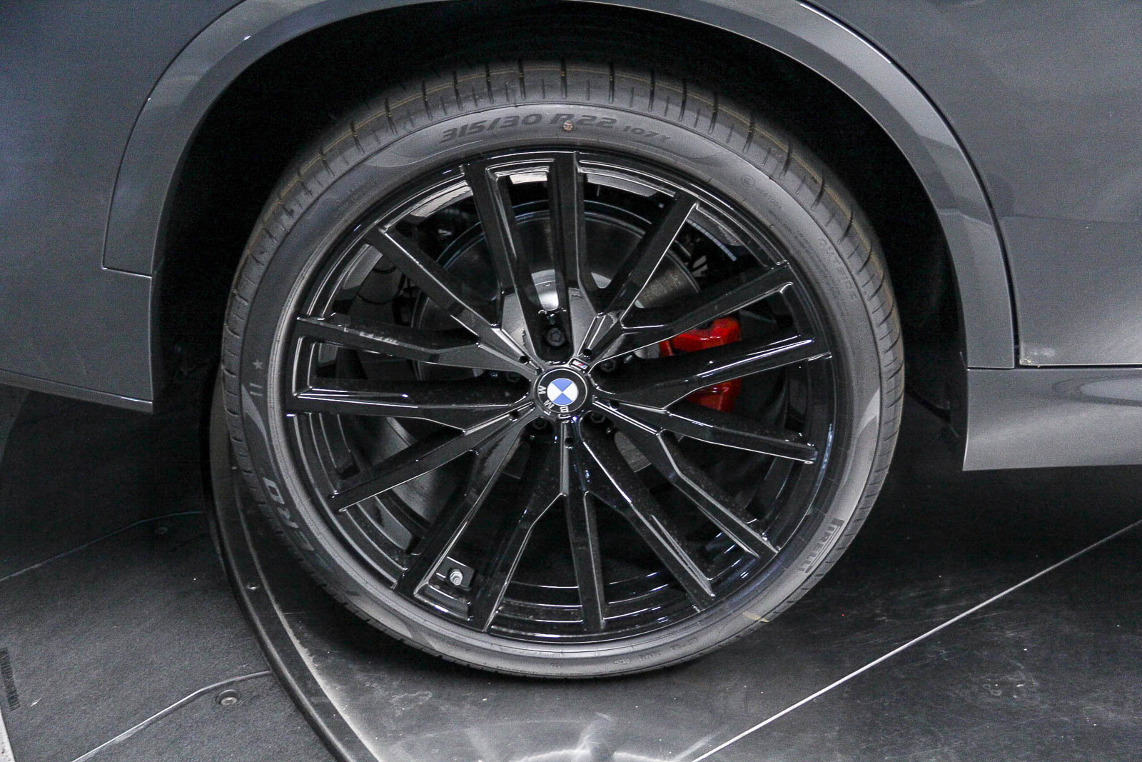 New 2026 BMW X5 sDrive40i w/ Executive Package RWD image 8