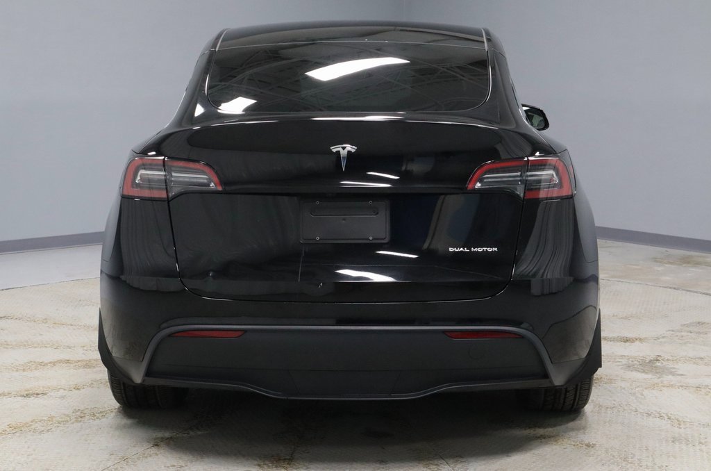 Used 2023 Tesla Model Y Long Range image 11