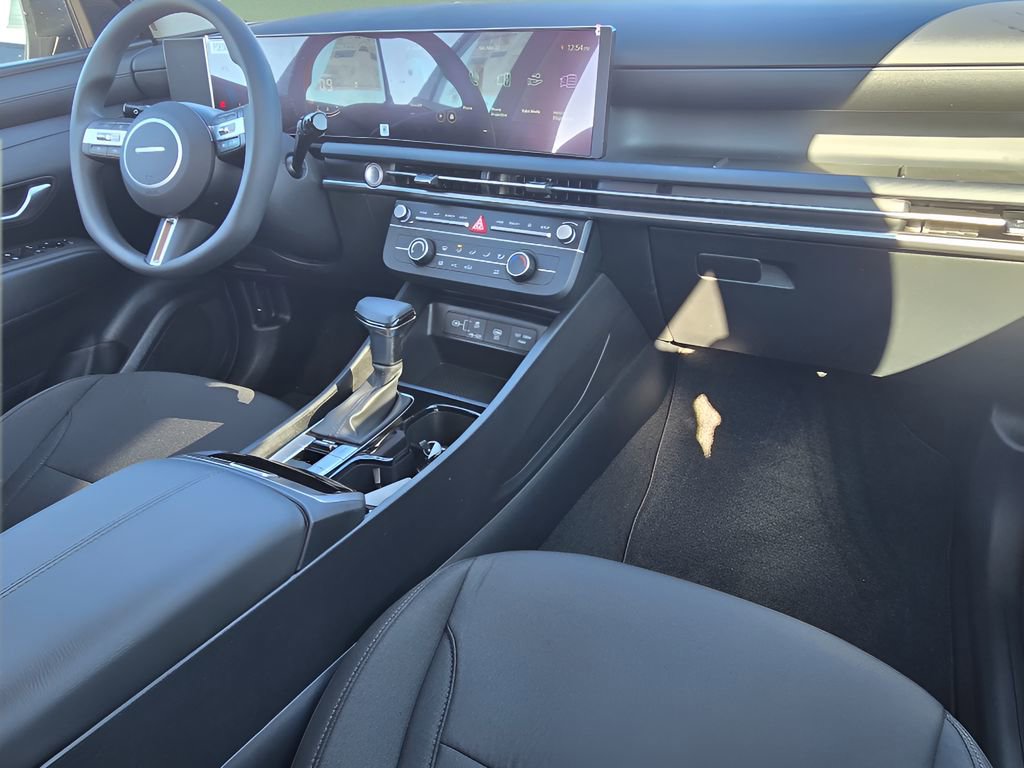 New 2026 Hyundai Tucson SE image 25