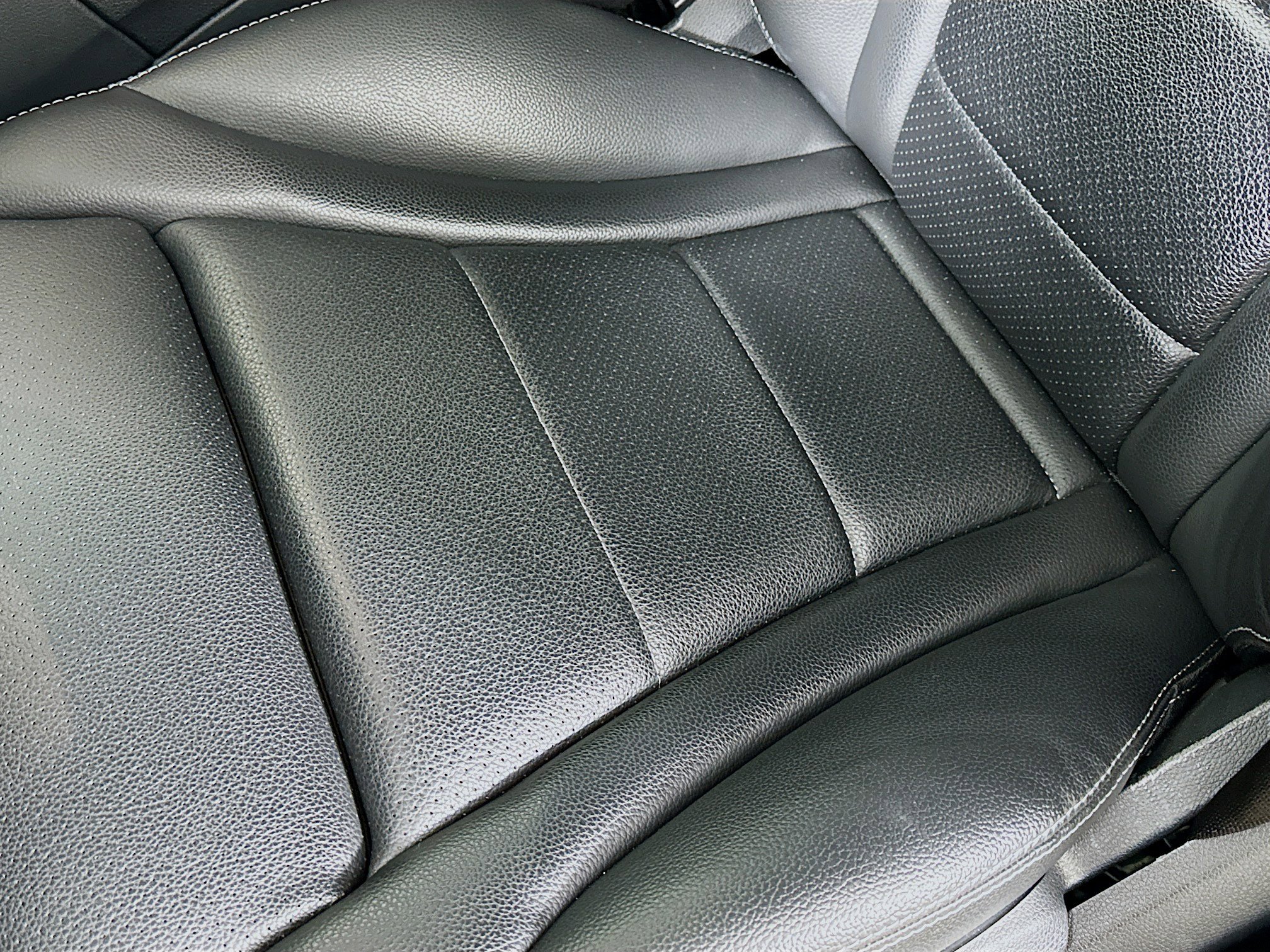 Certified 2021 Mercedes-Benz C 300 4MATIC Sedan w/ Premium Package image 23