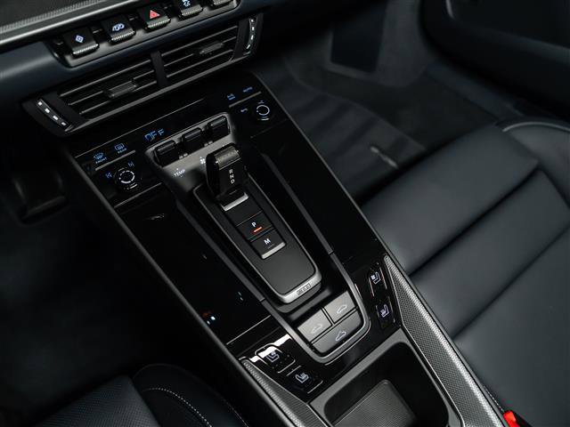 Used 2025 Porsche 911 Carrera image 25