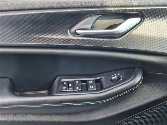 Used 2023 Jeep Grand Cherokee Altitude AWD/4WD image 20