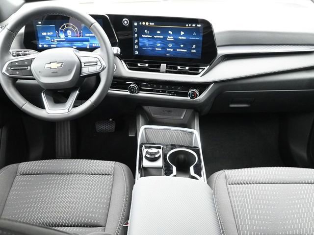 Used 2026 Chevrolet Equinox LT AWD/4WD image 16