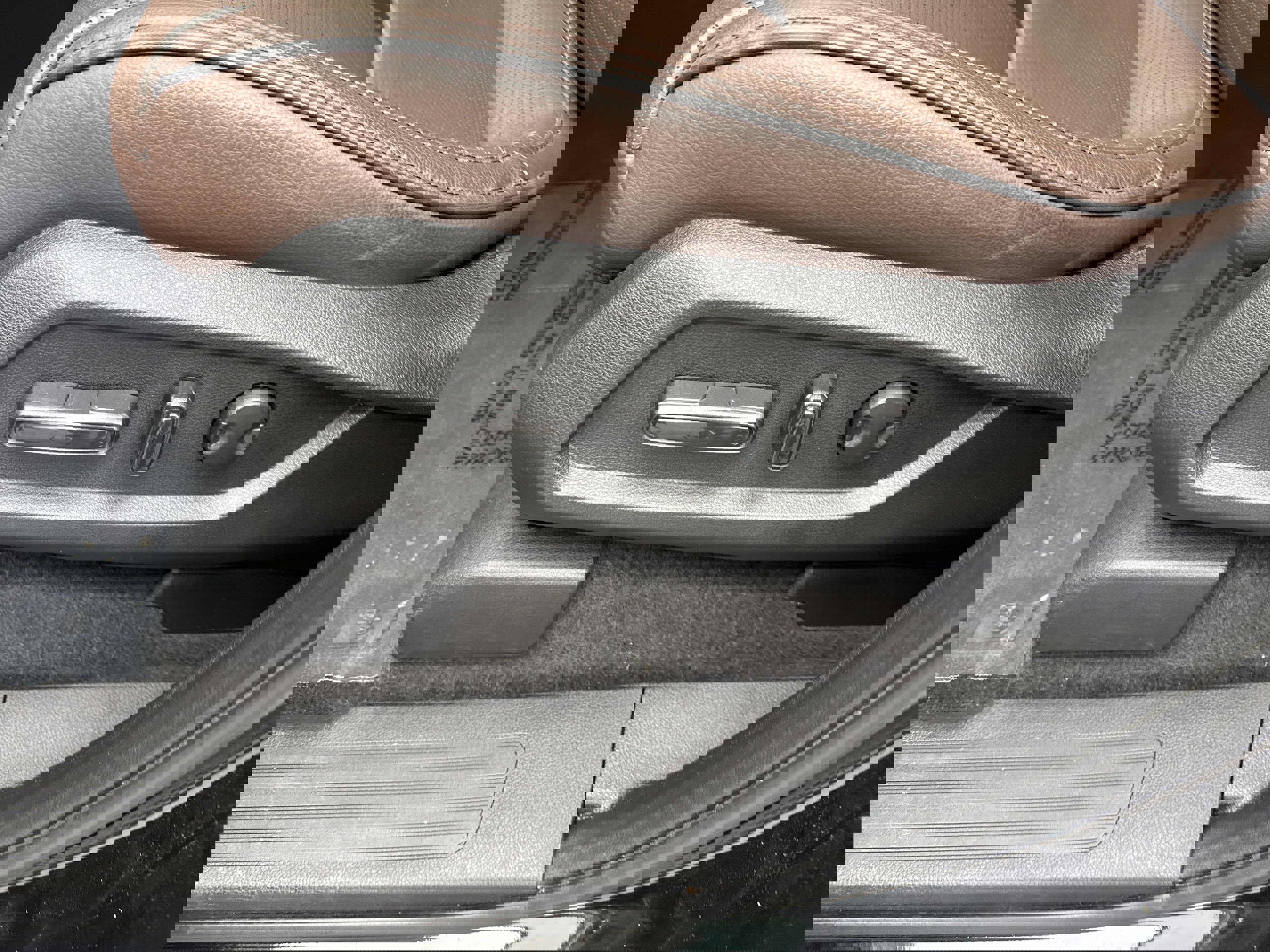 Used 2023 Honda Pilot Elite image 5