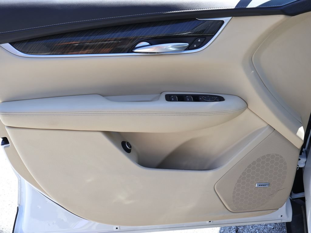 Used 2017 Cadillac XT5 FWD image 20