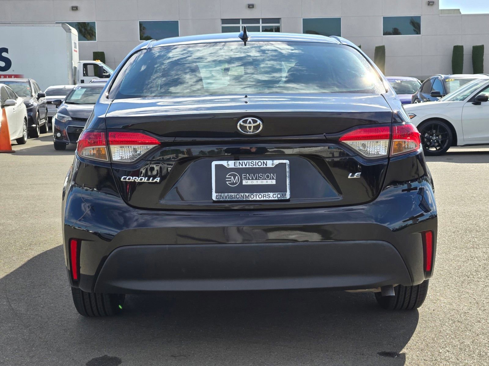 Used 2024 Toyota Corolla LE FWD image 6