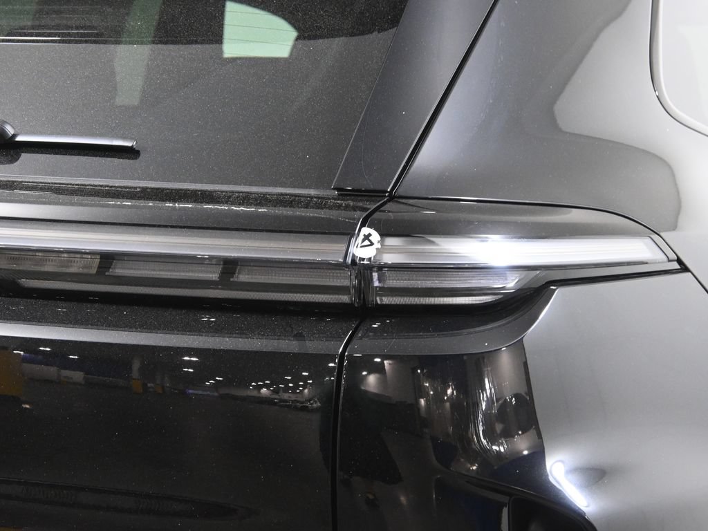 New 2026 Porsche Cayenne Turbo AWD/4WD image 13