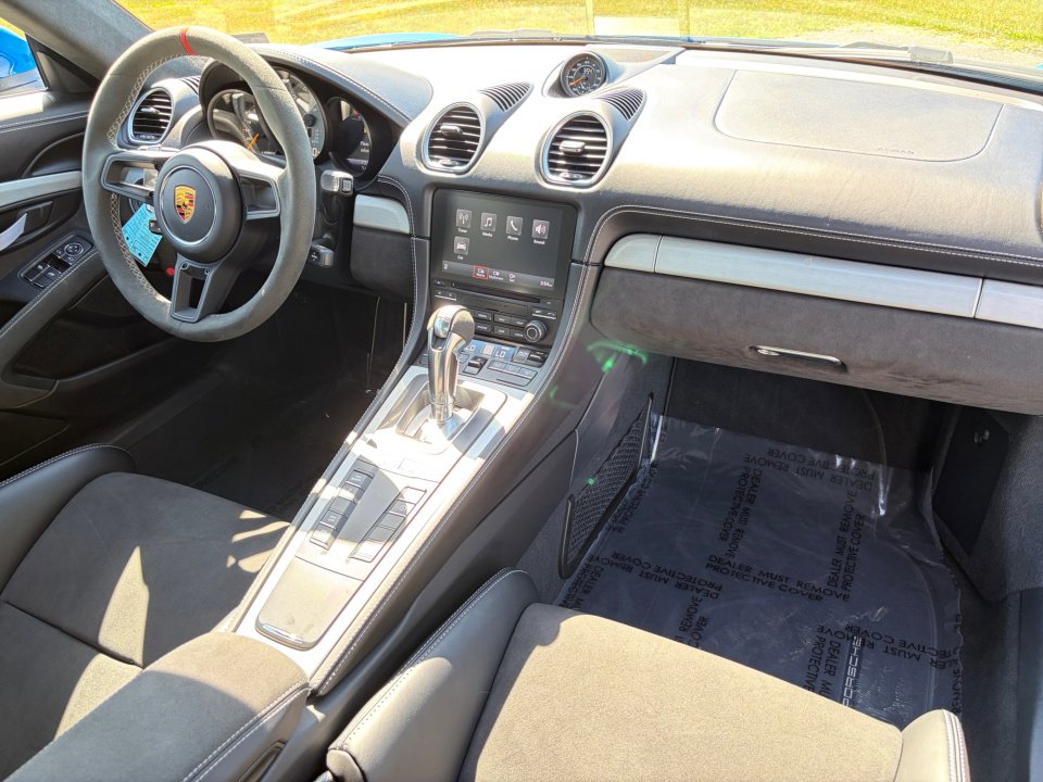 Certified 2022 Porsche 718 Cayman GT4 RWD image 18