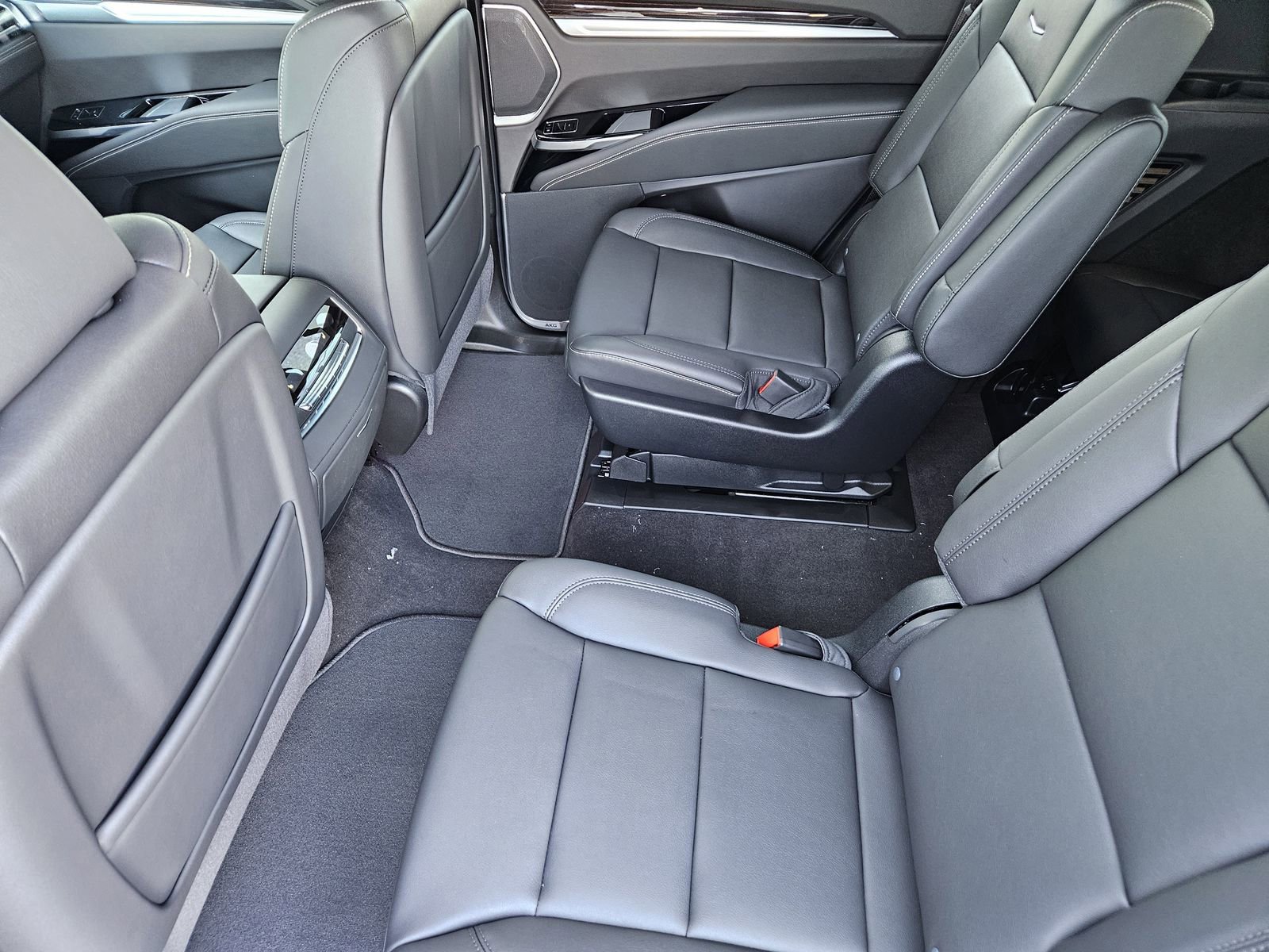 New 2026 Cadillac Escalade Base image 26