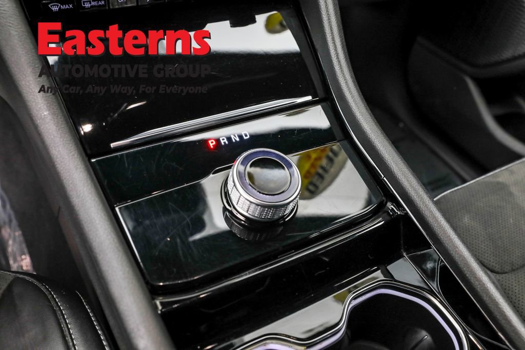 Used 2023 Jeep Grand Cherokee L Laredo image 13