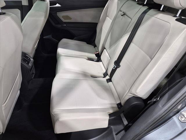 Used 2018 Volkswagen Tiguan SEL FWD image 20