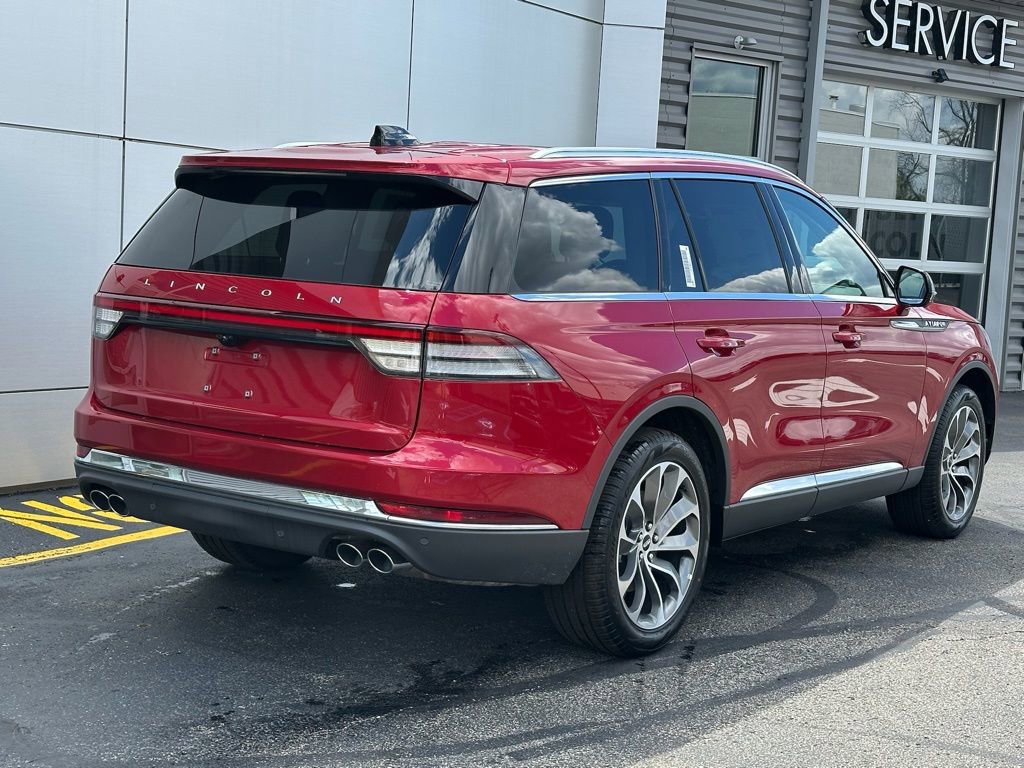 New 2026 Lincoln Aviator AWD image 32
