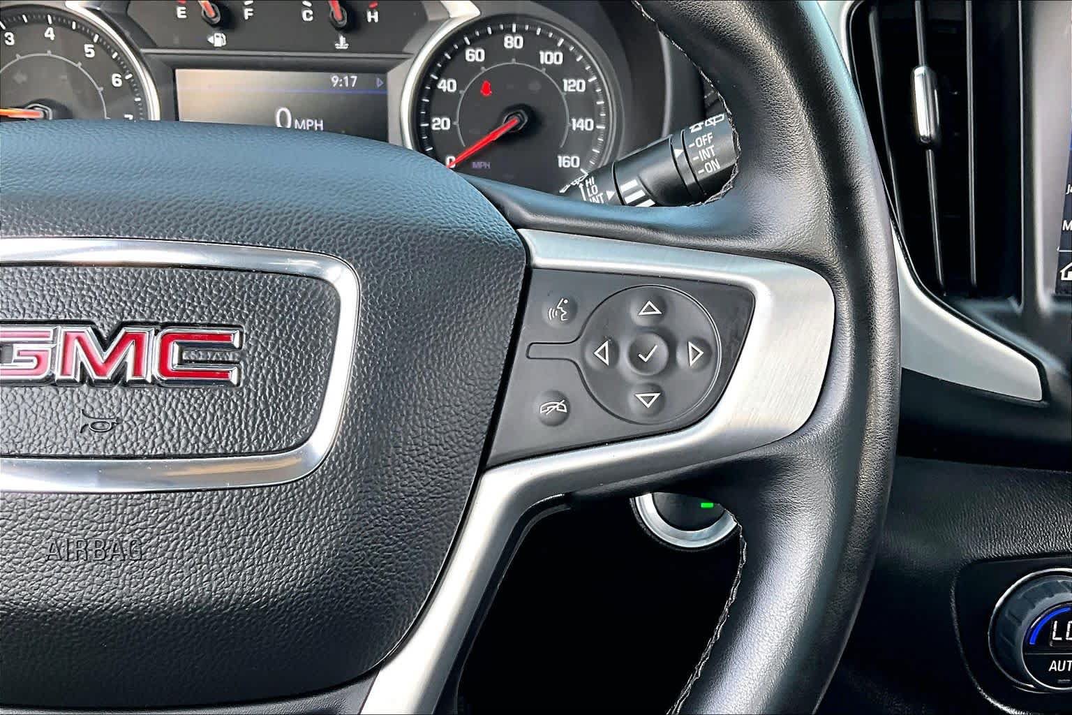 Used 2024 GMC Terrain SLT AWD/4WD image 25