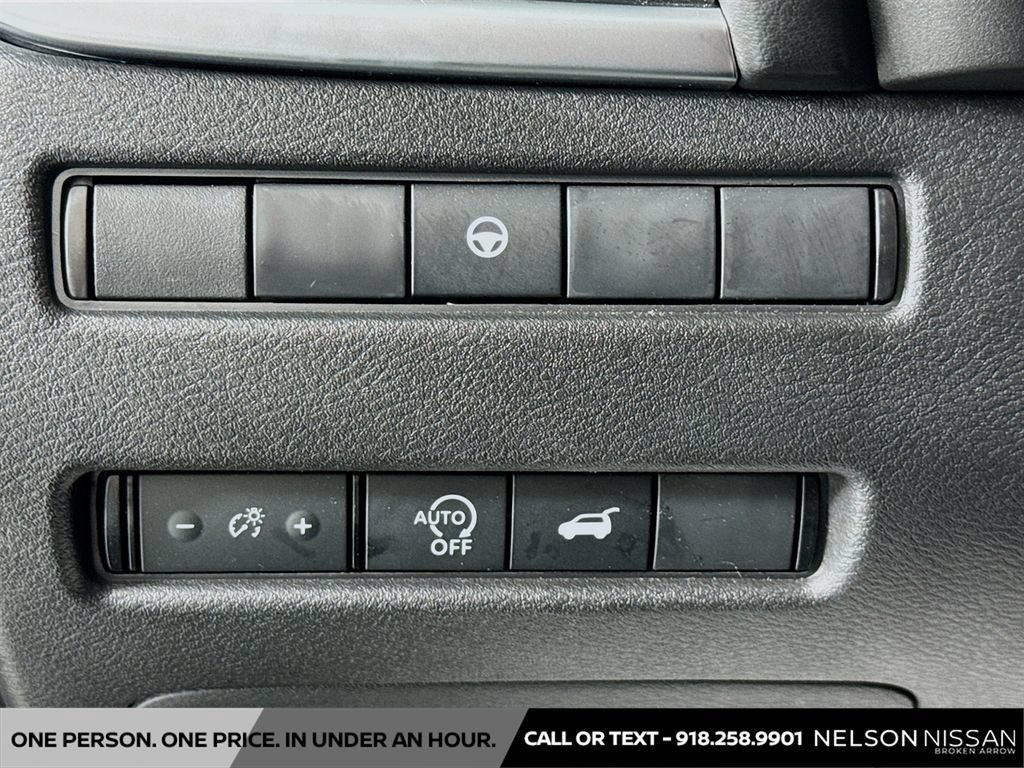 Certified 2025 Nissan Rogue SV w/ SV Premium Package FWD image 10