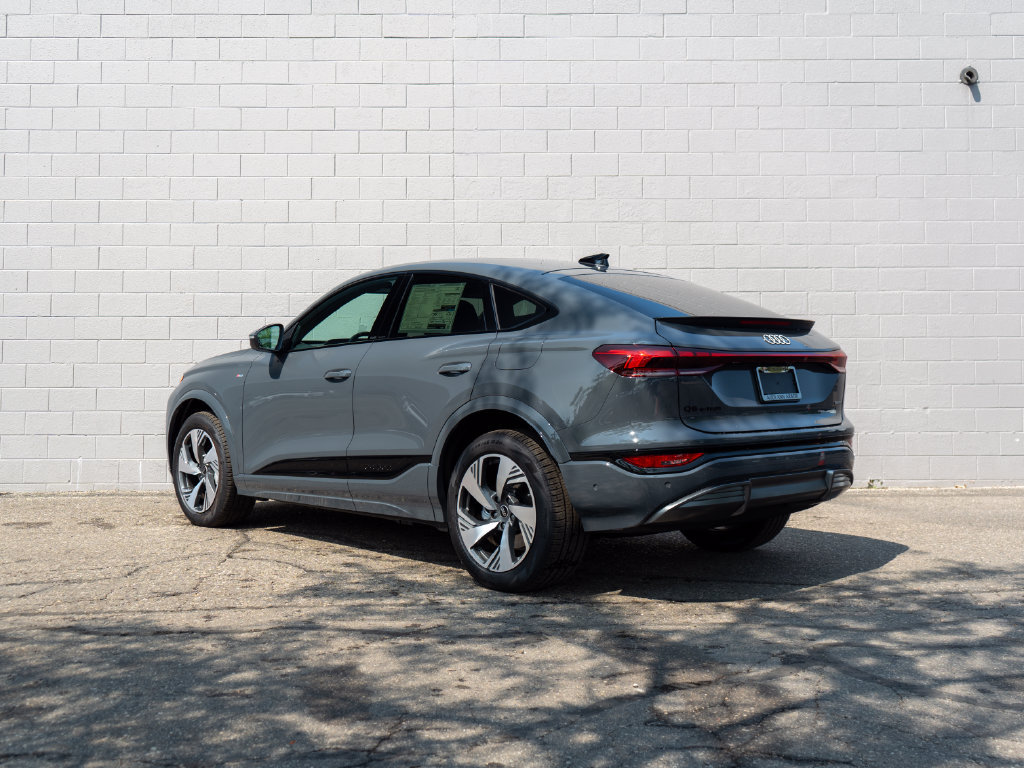 New 2027 Audi Q6 e-tron Premium AWD/4WD image 4