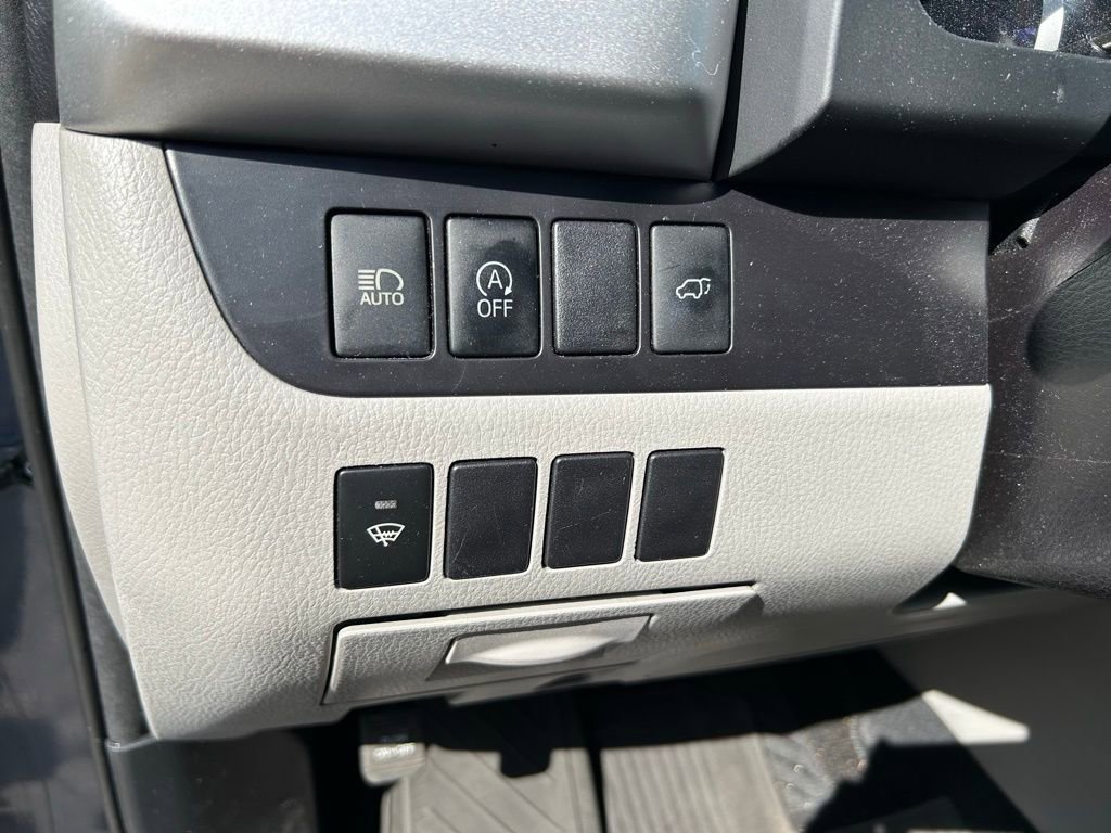 Used 2018 Toyota Highlander XLE FWD image 19