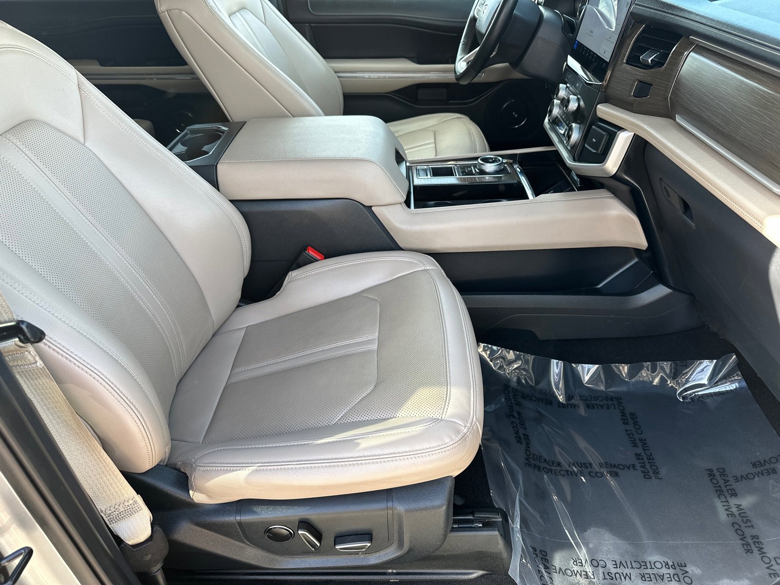 Used 2024 Ford Expedition Max Limited image 13